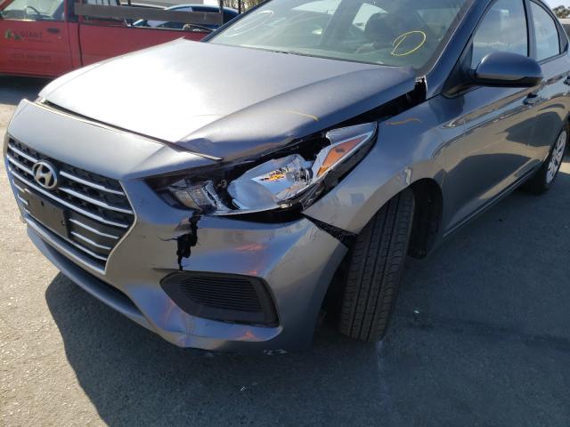 Photo 8 VIN: 3KPC24A3XKE067819 - HYUNDAI ACCENT SE 