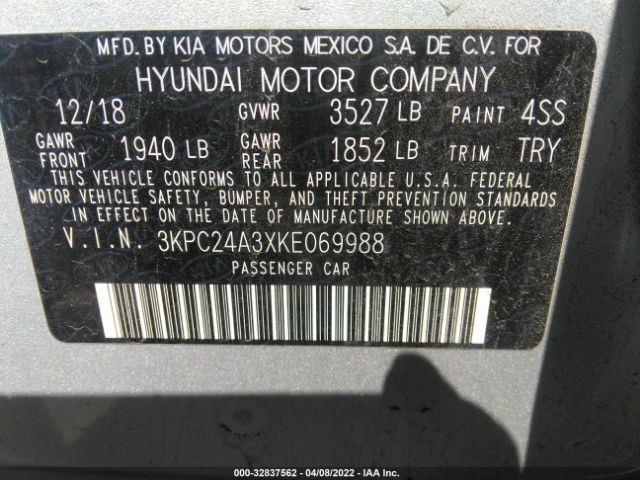 Photo 8 VIN: 3KPC24A3XKE069988 - HYUNDAI ACCENT 