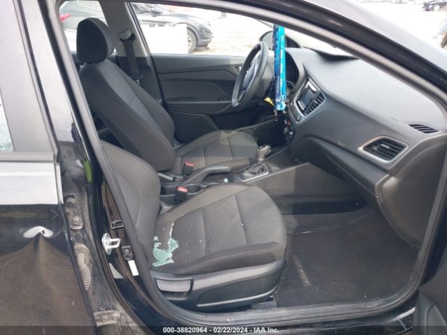 Photo 4 VIN: 3KPC24A3XKE073717 - HYUNDAI ACCENT 