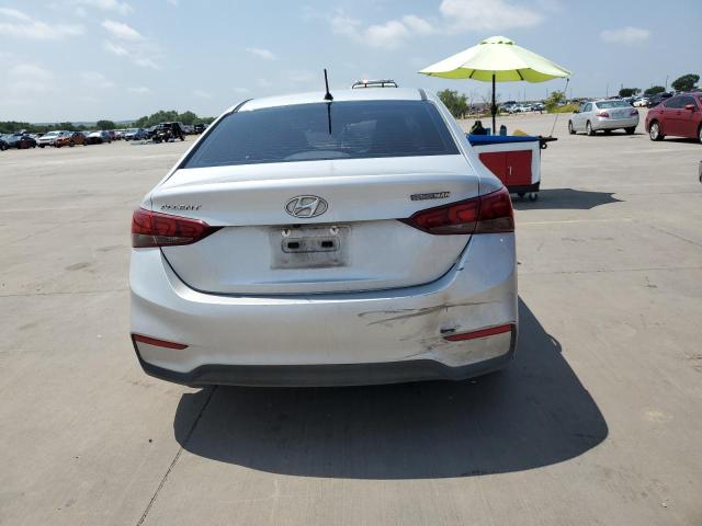 Photo 5 VIN: 3KPC24A3XKE076004 - HYUNDAI ACCENT SE 