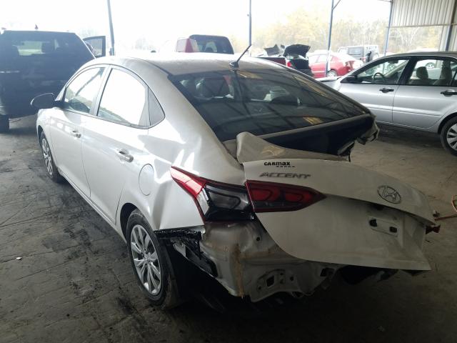 Photo 2 VIN: 3KPC24A3XKE086452 - HYUNDAI ACCENT SE 