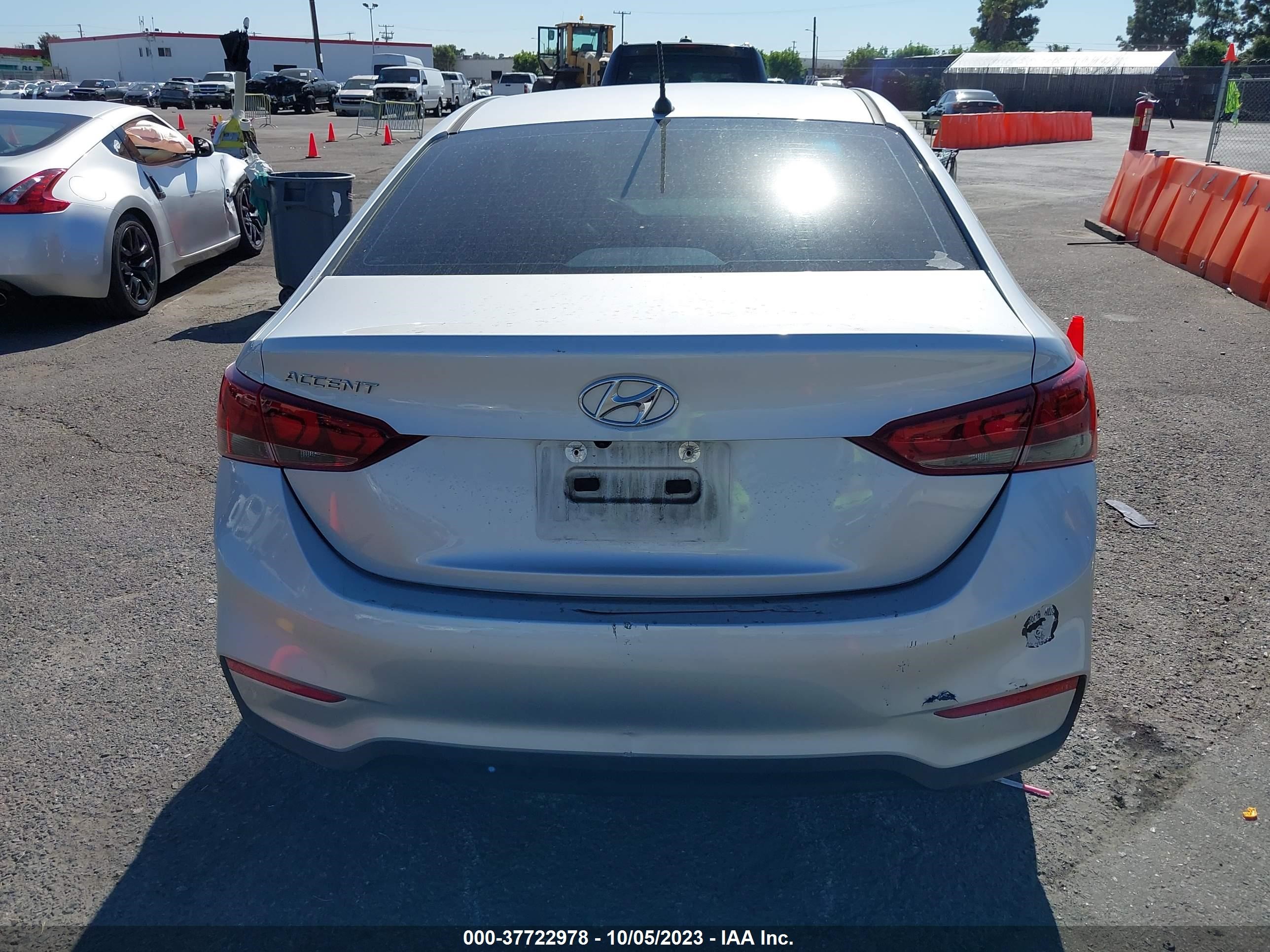 Photo 14 VIN: 3KPC24A60LE099058 - HYUNDAI ACCENT 