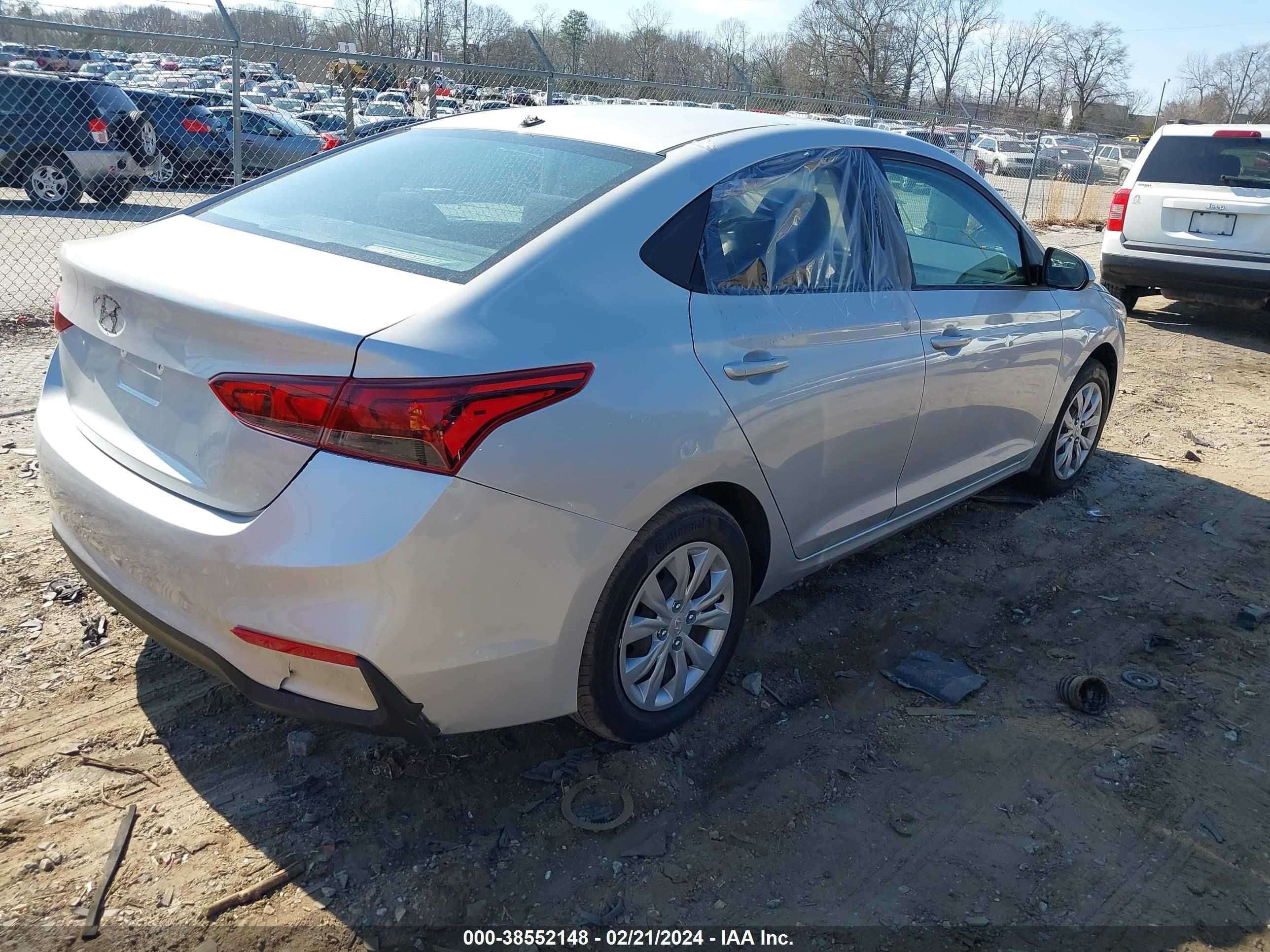 Photo 3 VIN: 3KPC24A60ME151239 - HYUNDAI ACCENT 