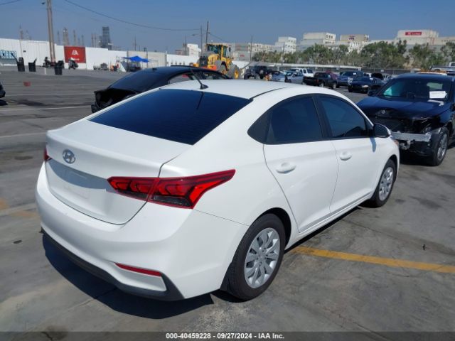 Photo 3 VIN: 3KPC24A60NE156118 - HYUNDAI ACCENT 