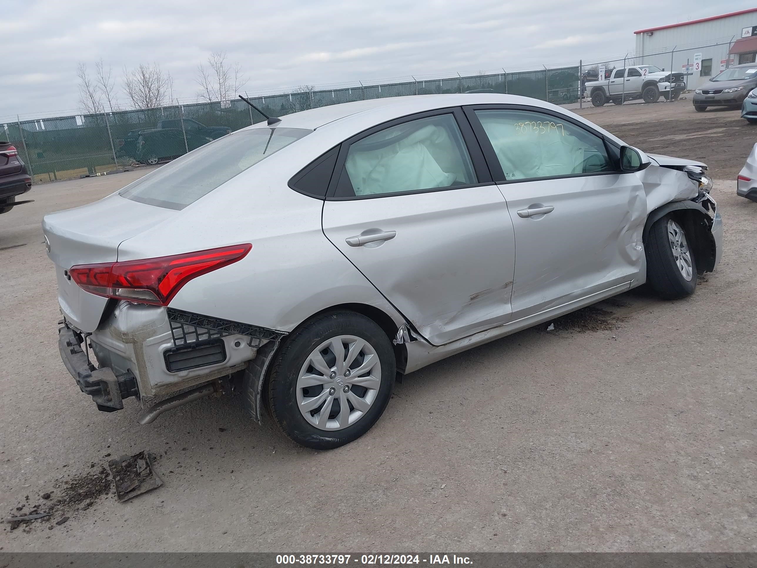 Photo 3 VIN: 3KPC24A60NE160945 - HYUNDAI ACCENT 