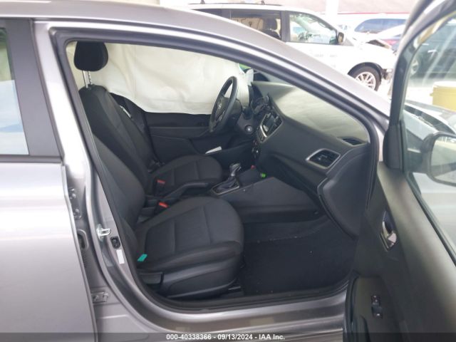 Photo 4 VIN: 3KPC24A60NE183755 - HYUNDAI ACCENT 