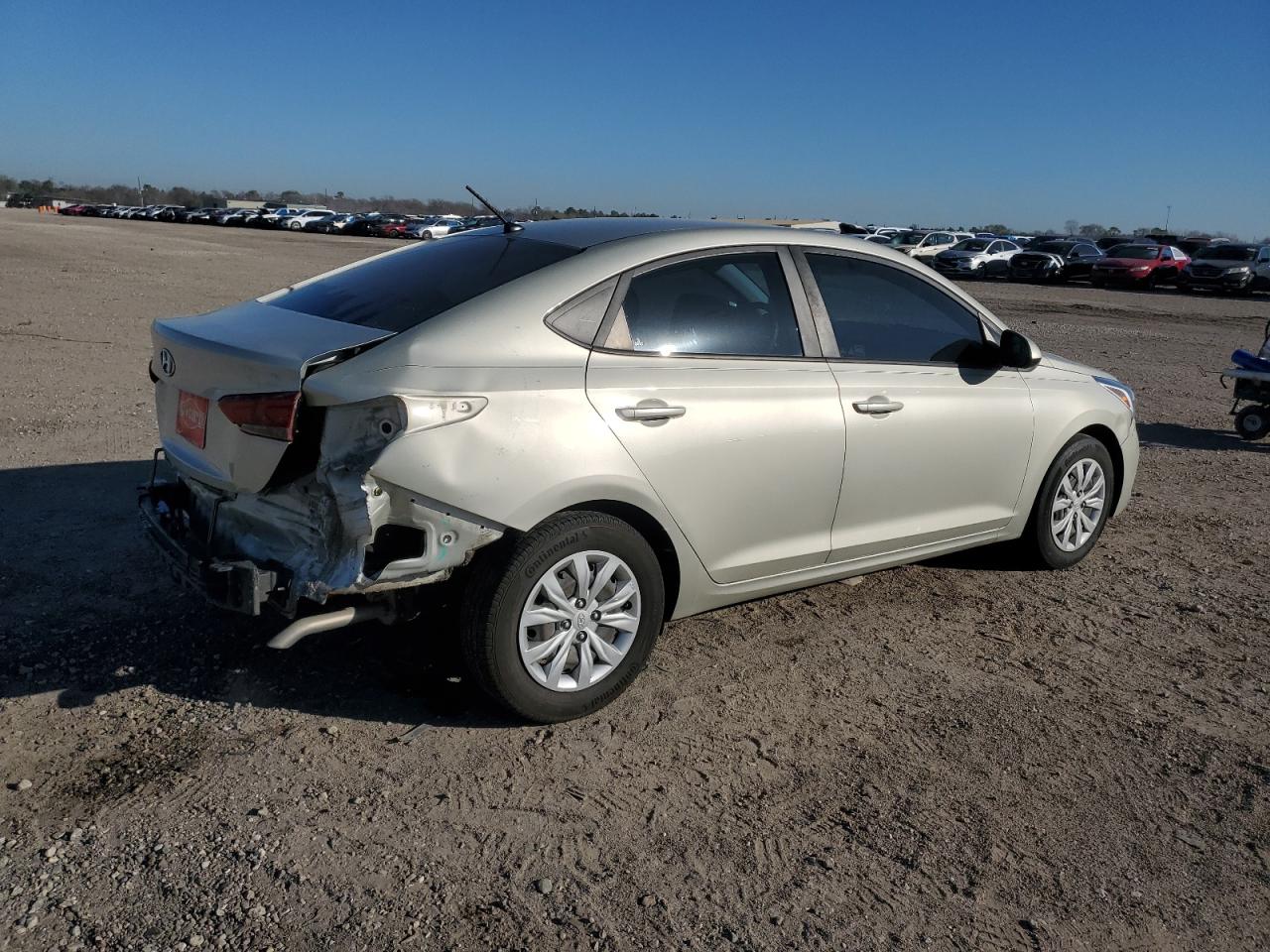 Photo 2 VIN: 3KPC24A61LE092099 - HYUNDAI ACCENT 