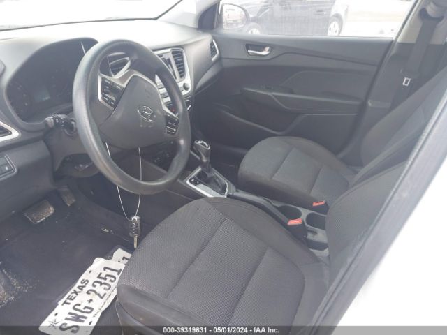 Photo 4 VIN: 3KPC24A61LE107815 - HYUNDAI ACCENT 