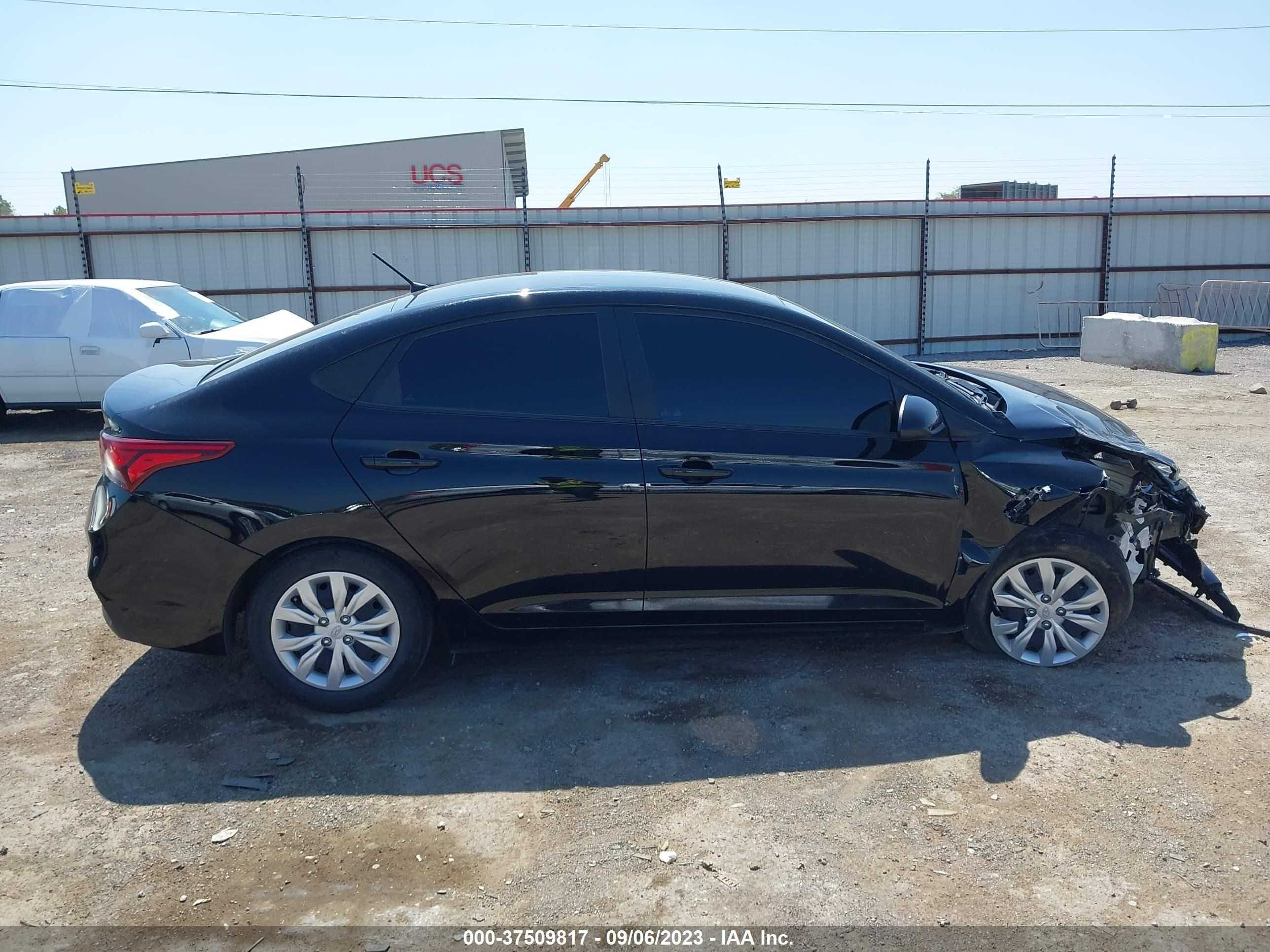 Photo 13 VIN: 3KPC24A62ME143515 - HYUNDAI ACCENT 