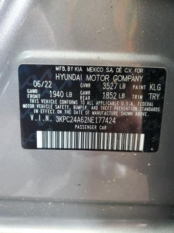 Photo 12 VIN: 3KPC24A62NE177424 - HYUNDAI ACCENT SE 