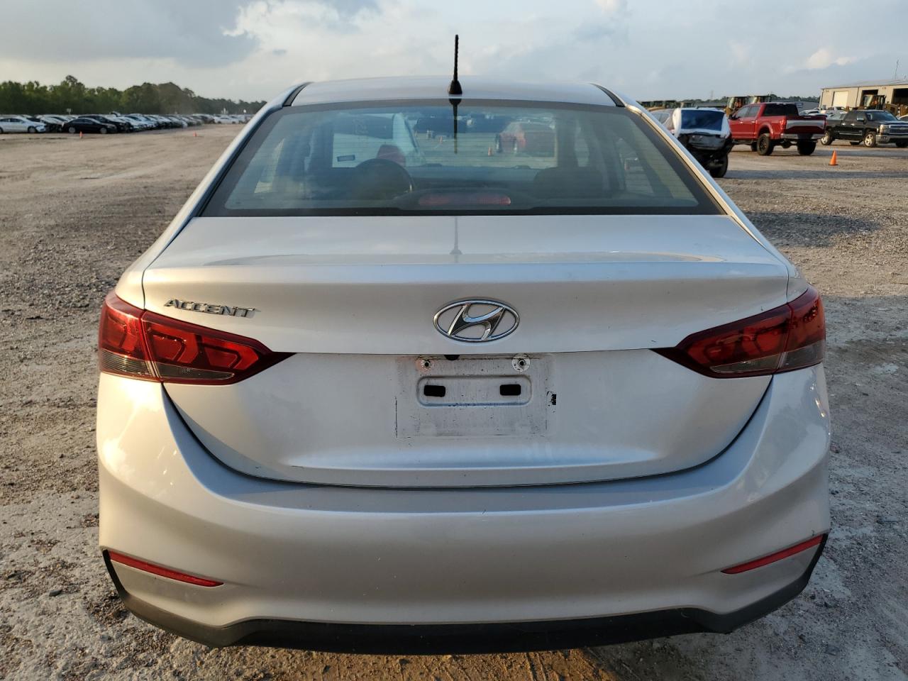 Photo 5 VIN: 3KPC24A63LE103345 - HYUNDAI ACCENT 