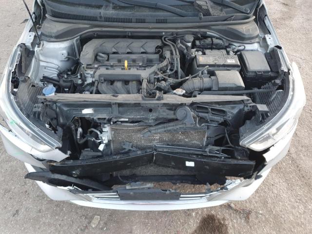 Photo 10 VIN: 3KPC24A63LE120663 - HYUNDAI ACCENT SE 