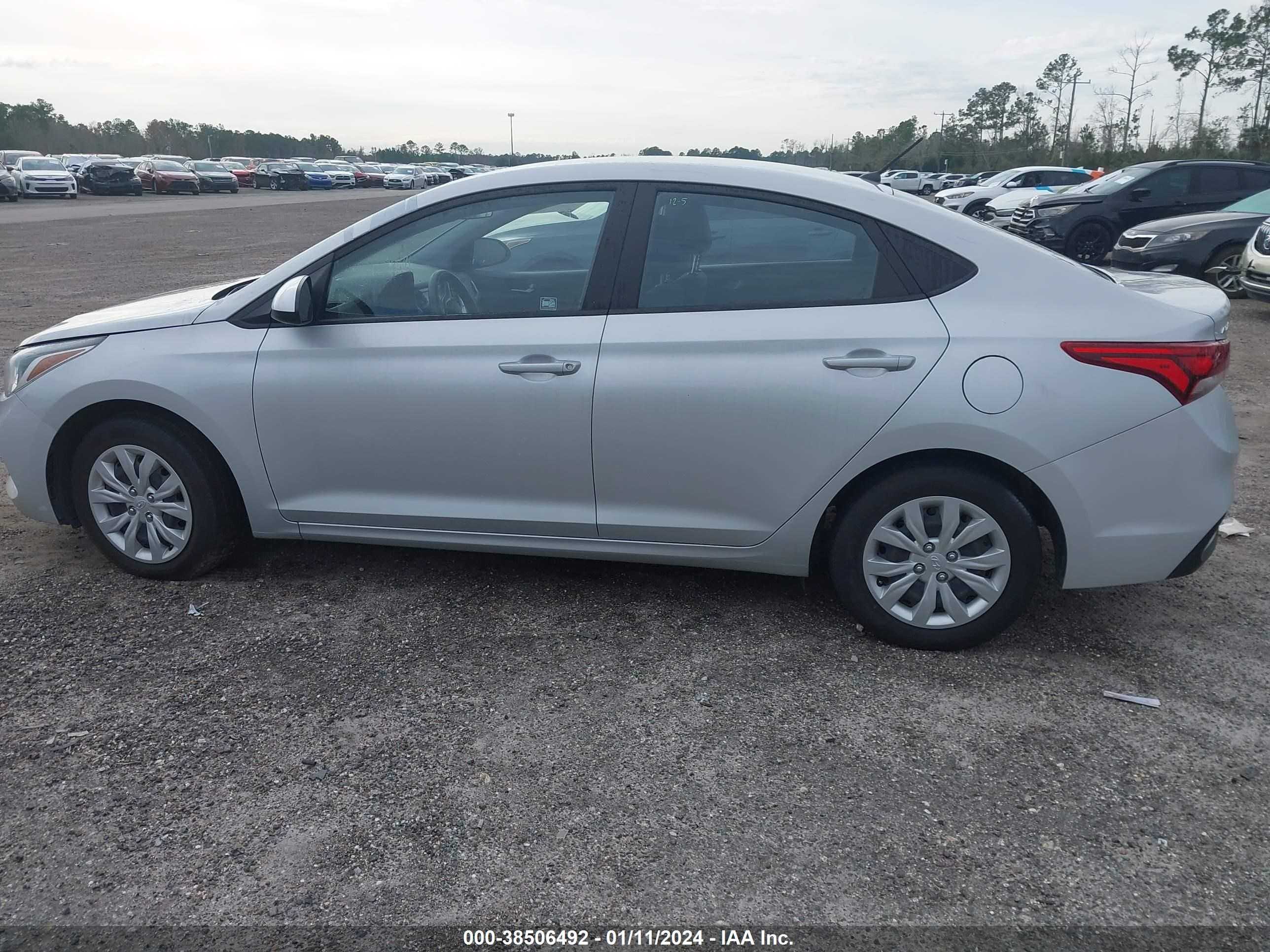 Photo 14 VIN: 3KPC24A63ME129493 - HYUNDAI ACCENT 