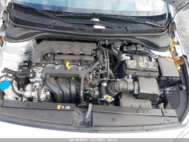 Photo 9 VIN: 3KPC24A63NE189680 - HYUNDAI ACCENT 