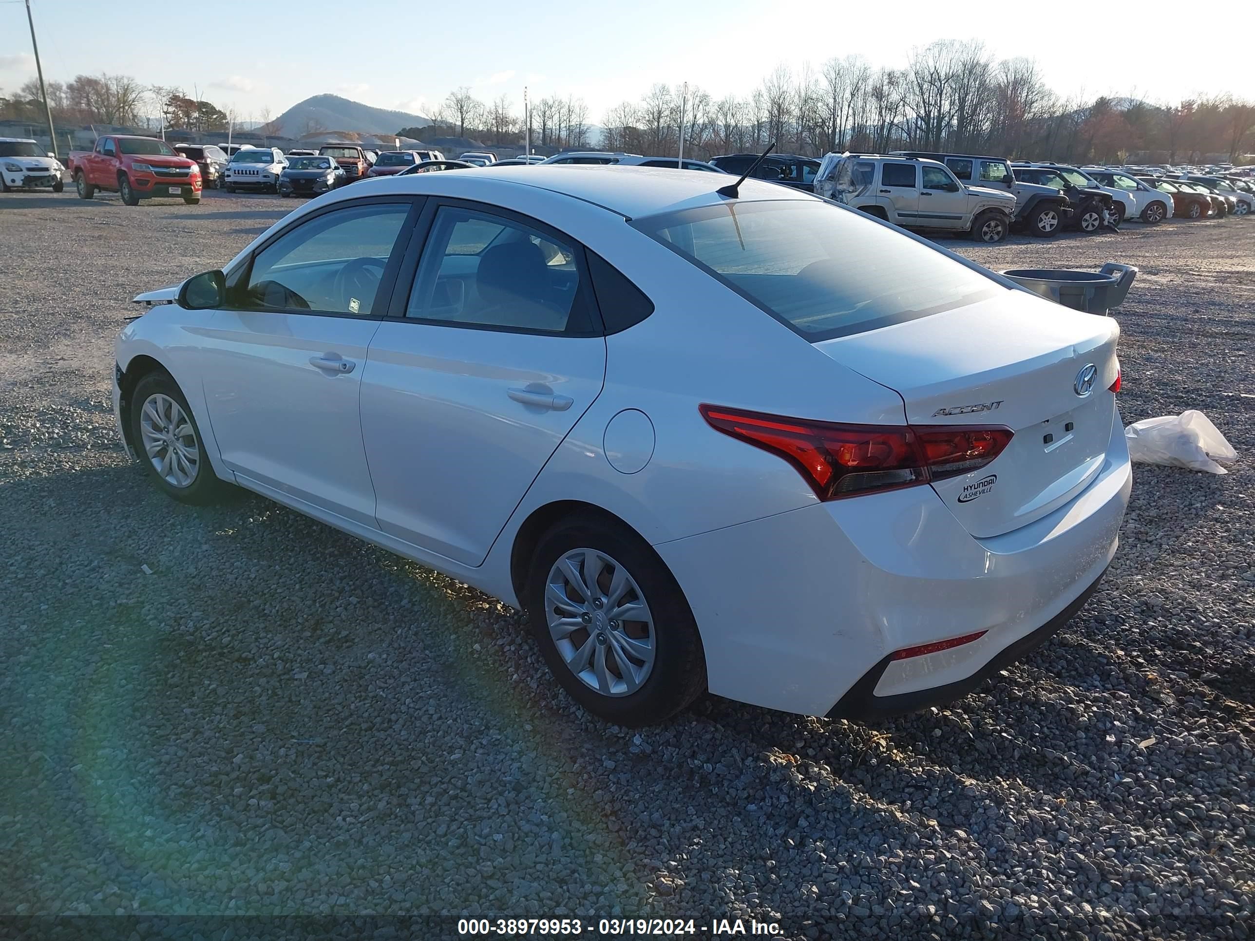 Photo 2 VIN: 3KPC24A64LE104455 - HYUNDAI ACCENT 