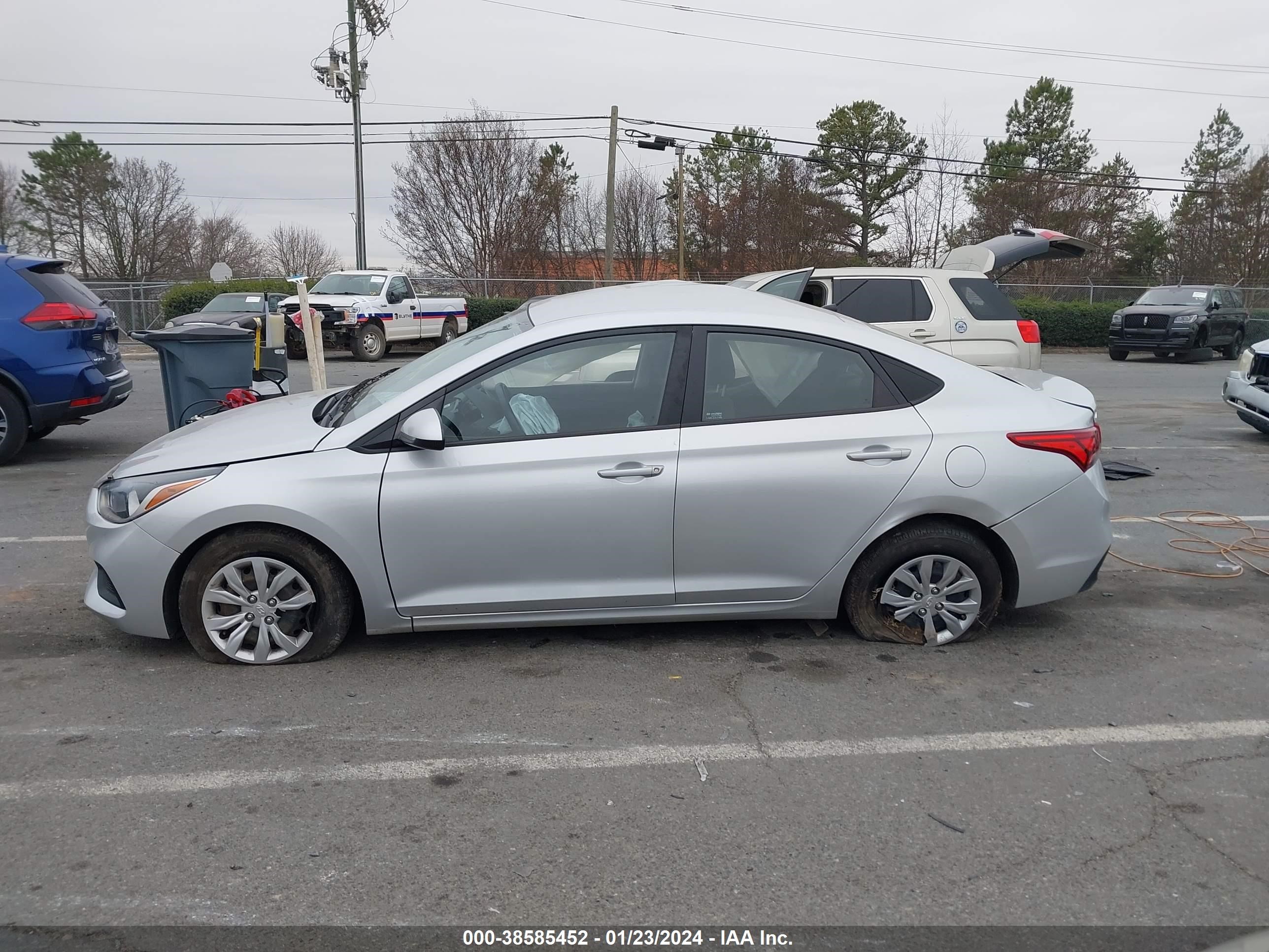 Photo 13 VIN: 3KPC24A64LE113723 - HYUNDAI ACCENT 