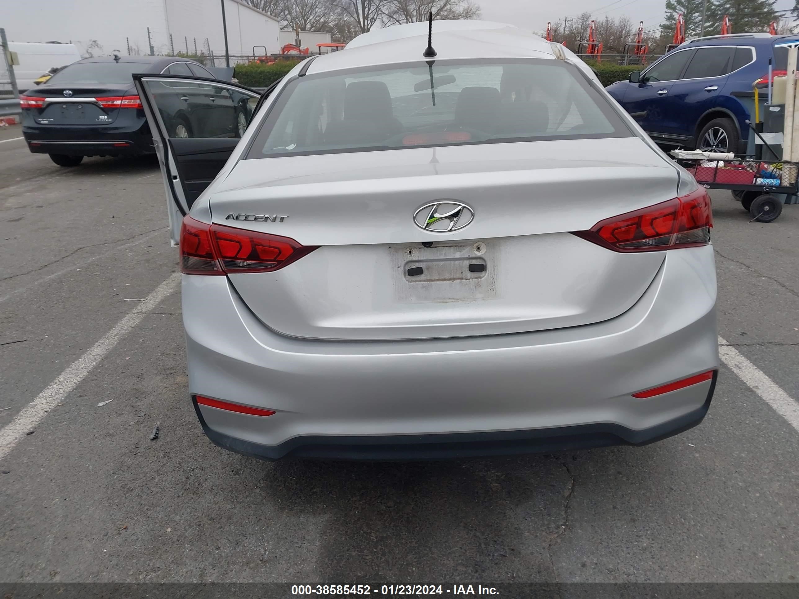 Photo 15 VIN: 3KPC24A64LE113723 - HYUNDAI ACCENT 