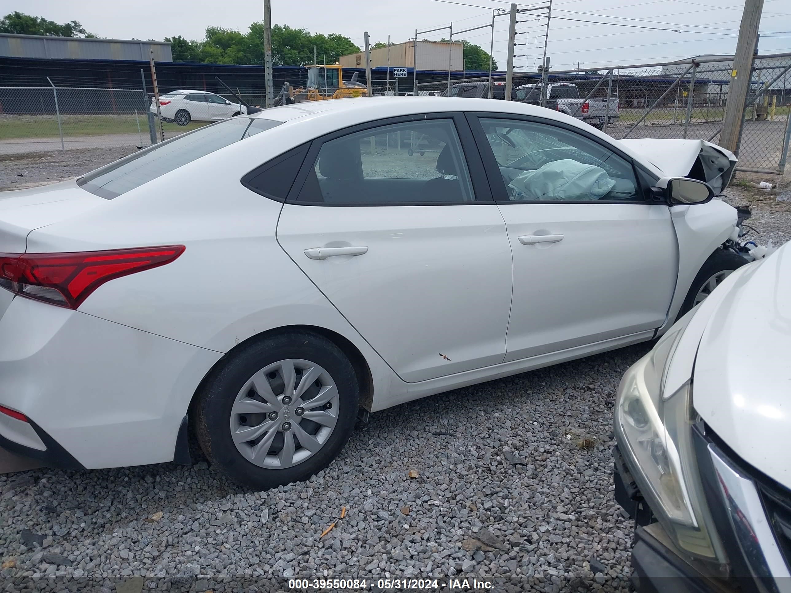 Photo 12 VIN: 3KPC24A64LE115763 - HYUNDAI ACCENT 