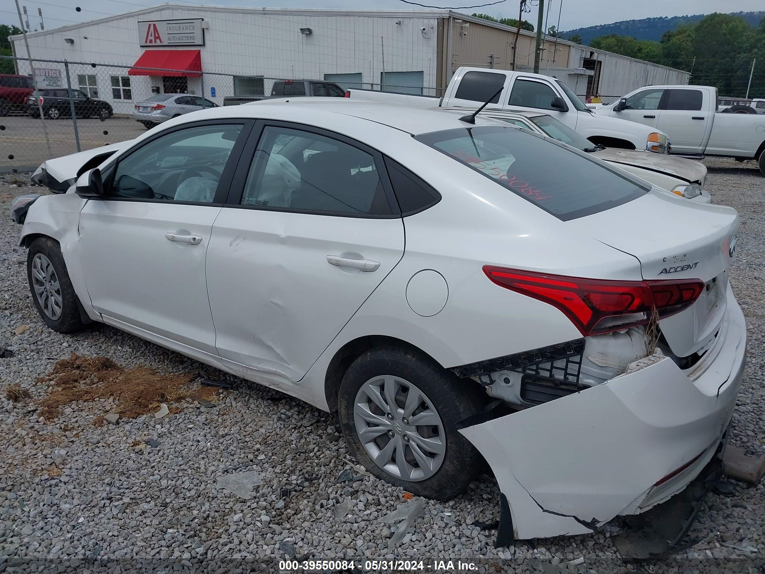 Photo 2 VIN: 3KPC24A64LE115763 - HYUNDAI ACCENT 