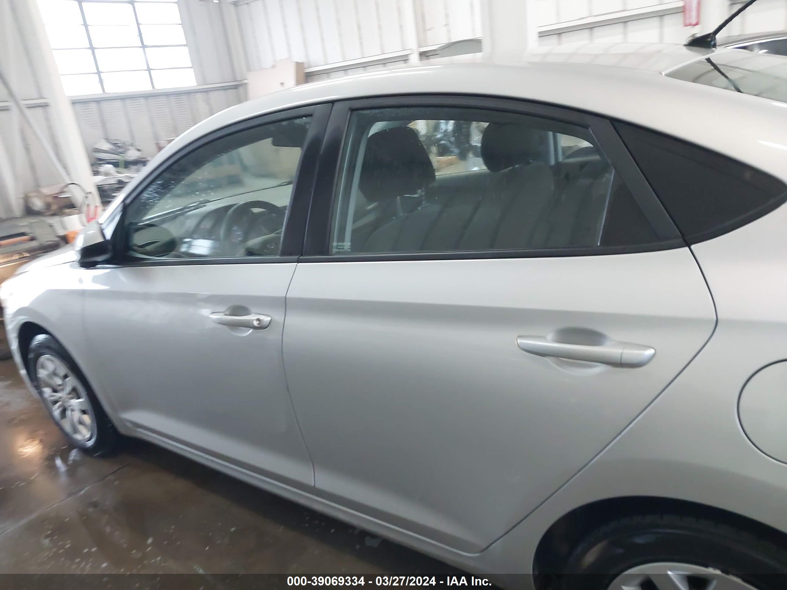 Photo 13 VIN: 3KPC24A65LE094020 - HYUNDAI ACCENT 