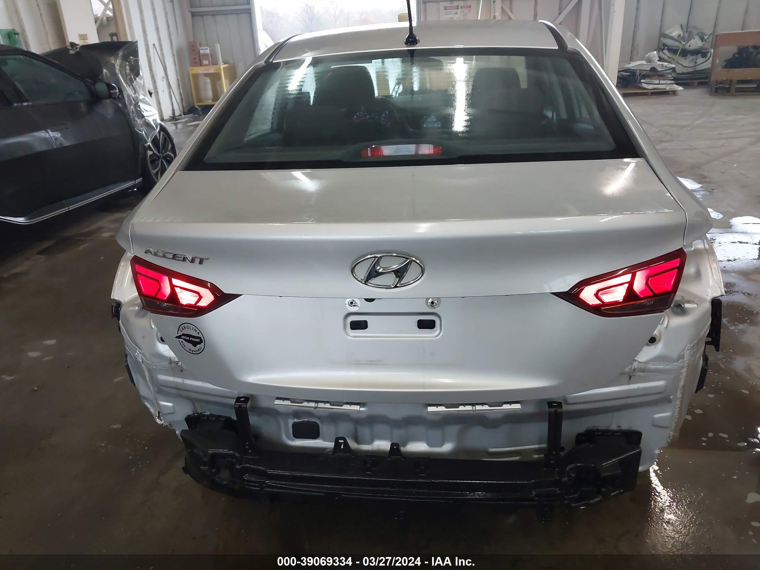 Photo 15 VIN: 3KPC24A65LE094020 - HYUNDAI ACCENT 