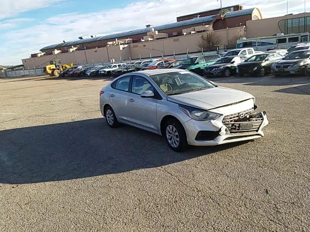 Photo 10 VIN: 3KPC24A66LE101881 - HYUNDAI ACCENT SE 