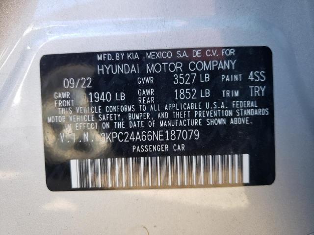 Photo 11 VIN: 3KPC24A66NE187079 - HYUNDAI ACCENT SE 