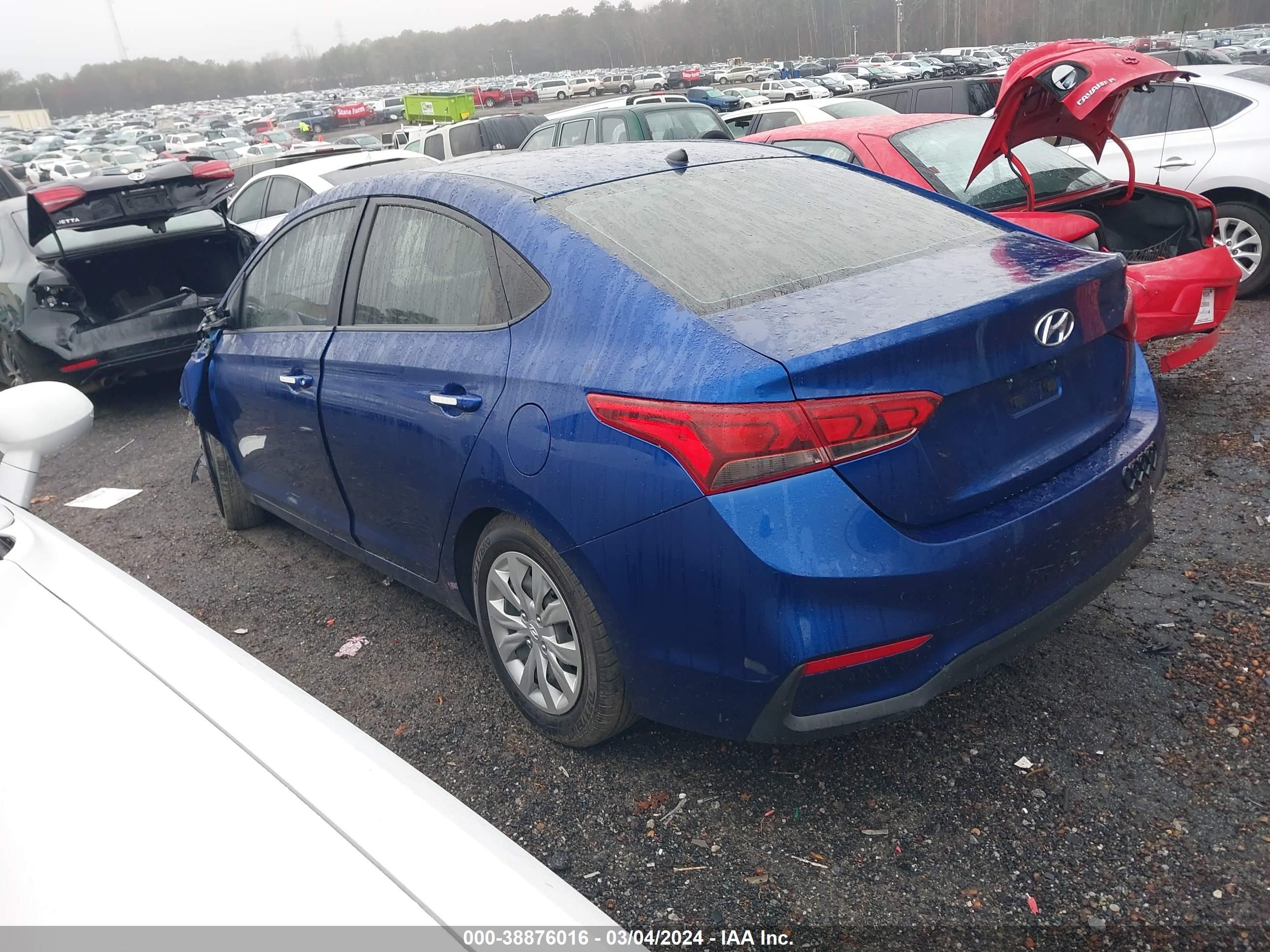 Photo 2 VIN: 3KPC24A67LE118818 - HYUNDAI ACCENT 