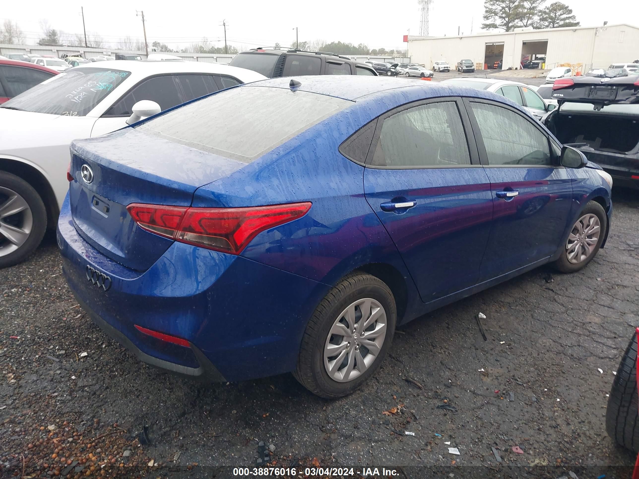 Photo 3 VIN: 3KPC24A67LE118818 - HYUNDAI ACCENT 