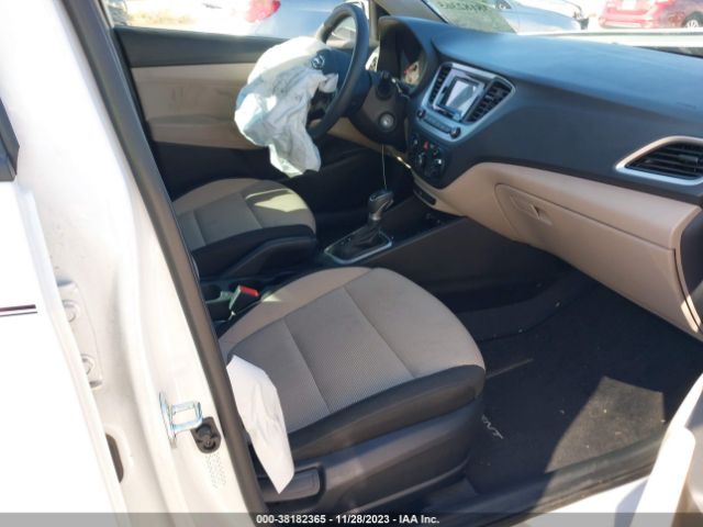 Photo 4 VIN: 3KPC24A67NE184515 - HYUNDAI ACCENT 