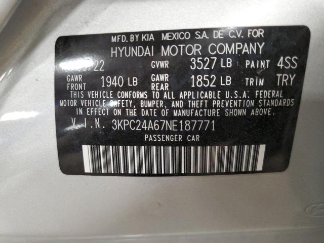 Photo 12 VIN: 3KPC24A67NE187771 - HYUNDAI ACCENT SE 