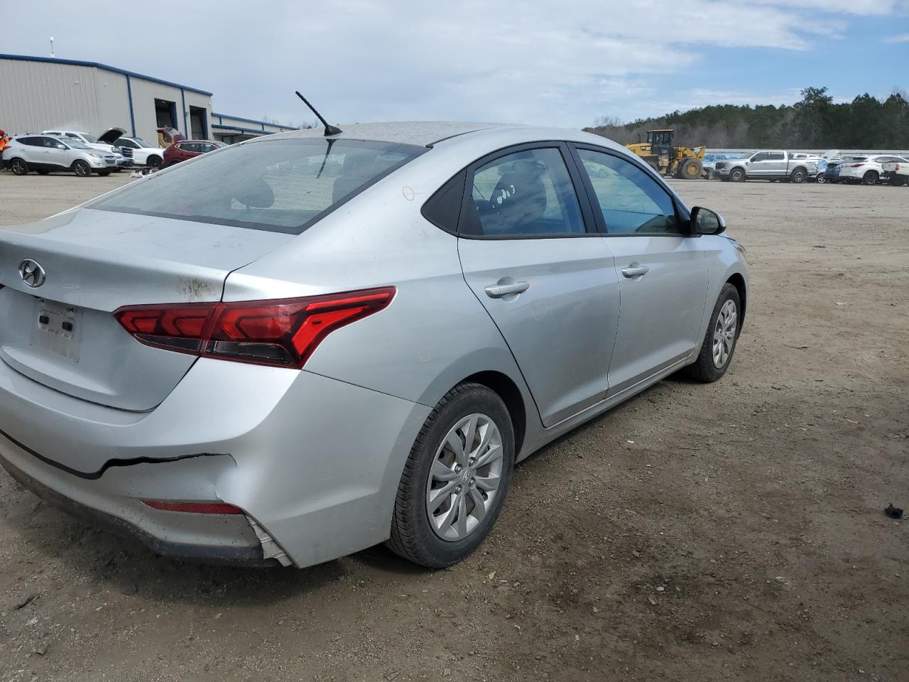 Photo 2 VIN: 3KPC24A68LE108010 - HYUNDAI ACCENT 