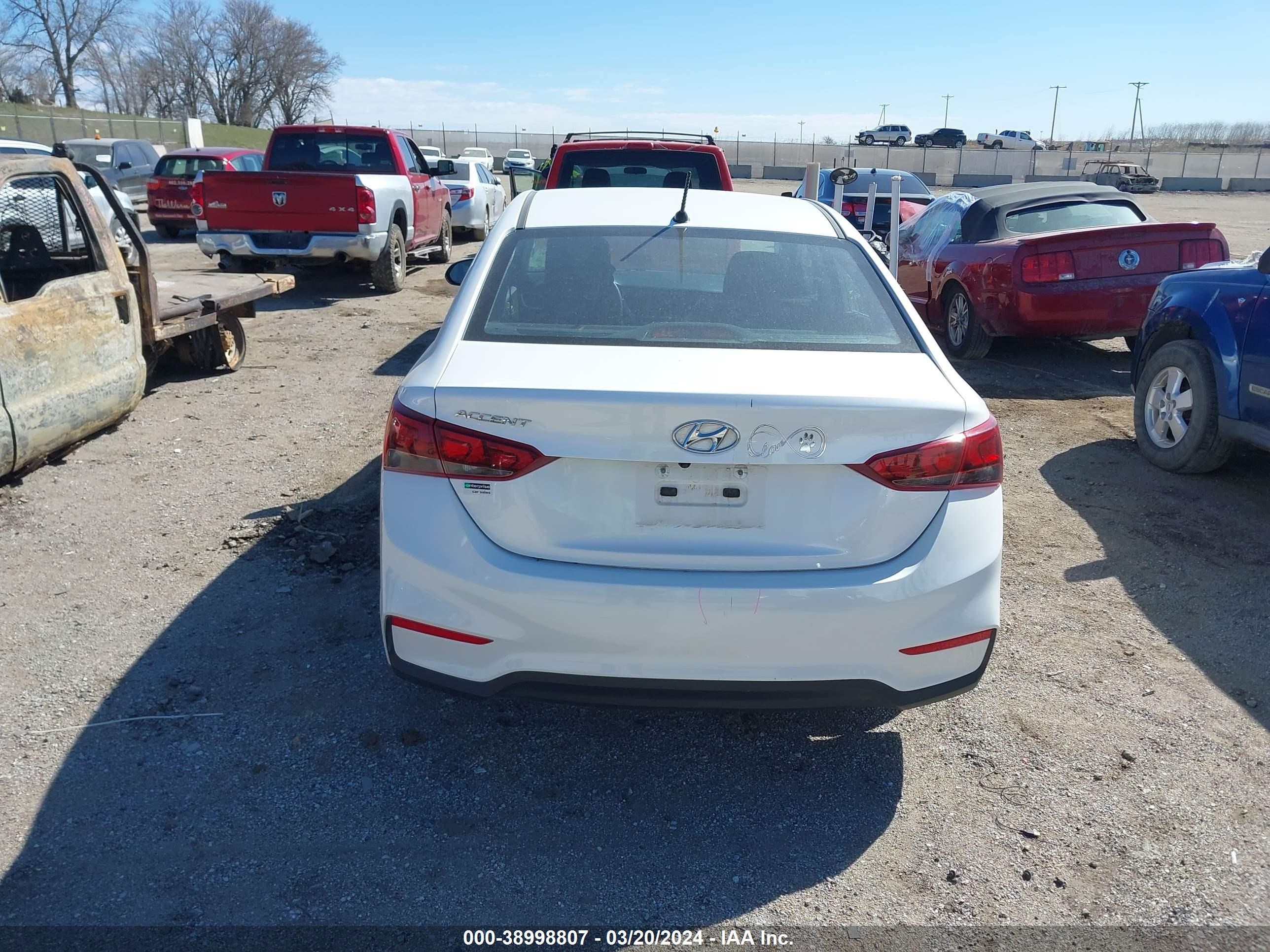 Photo 15 VIN: 3KPC24A68LE116351 - HYUNDAI ACCENT 