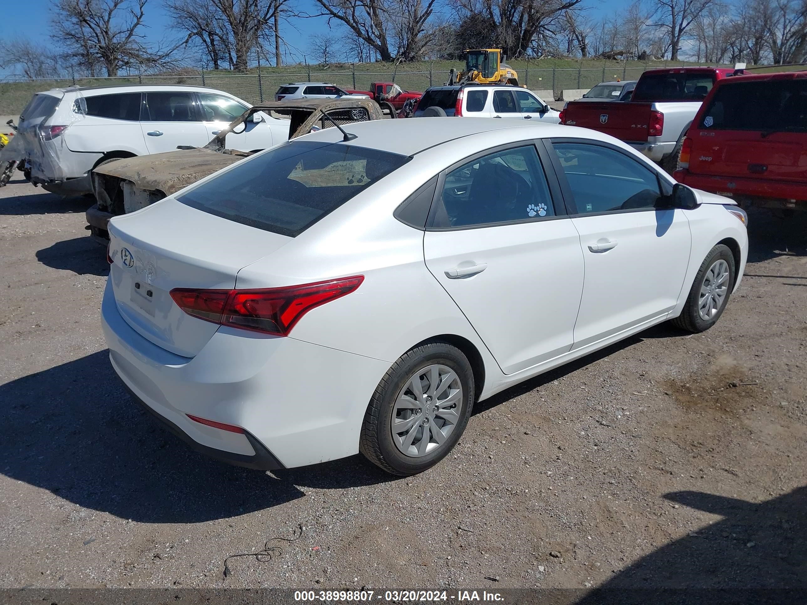 Photo 3 VIN: 3KPC24A68LE116351 - HYUNDAI ACCENT 