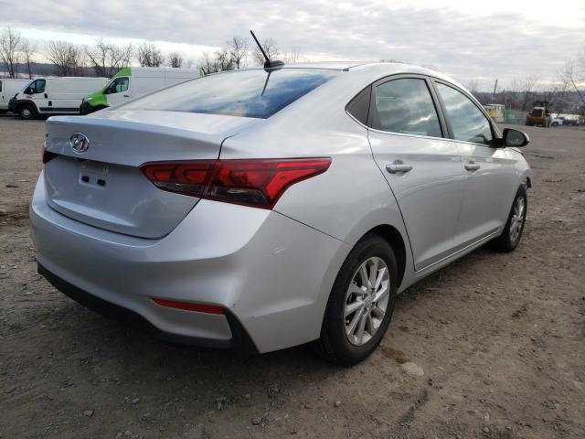 Photo 3 VIN: 3KPC24A6XLE114424 - HYUNDAI ACCENT SE 