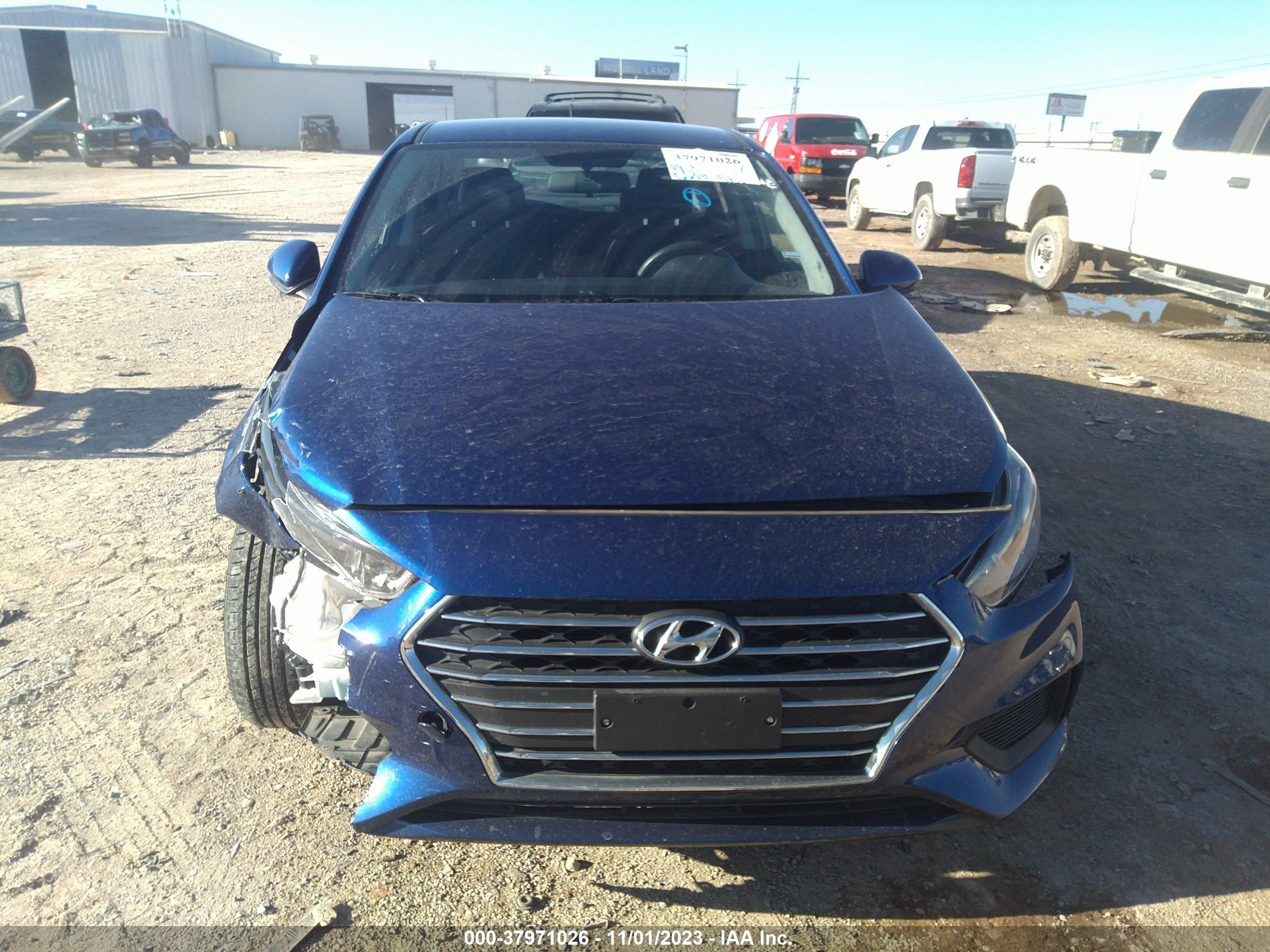 Photo 11 VIN: 3KPC24A6XLE118215 - HYUNDAI ACCENT 