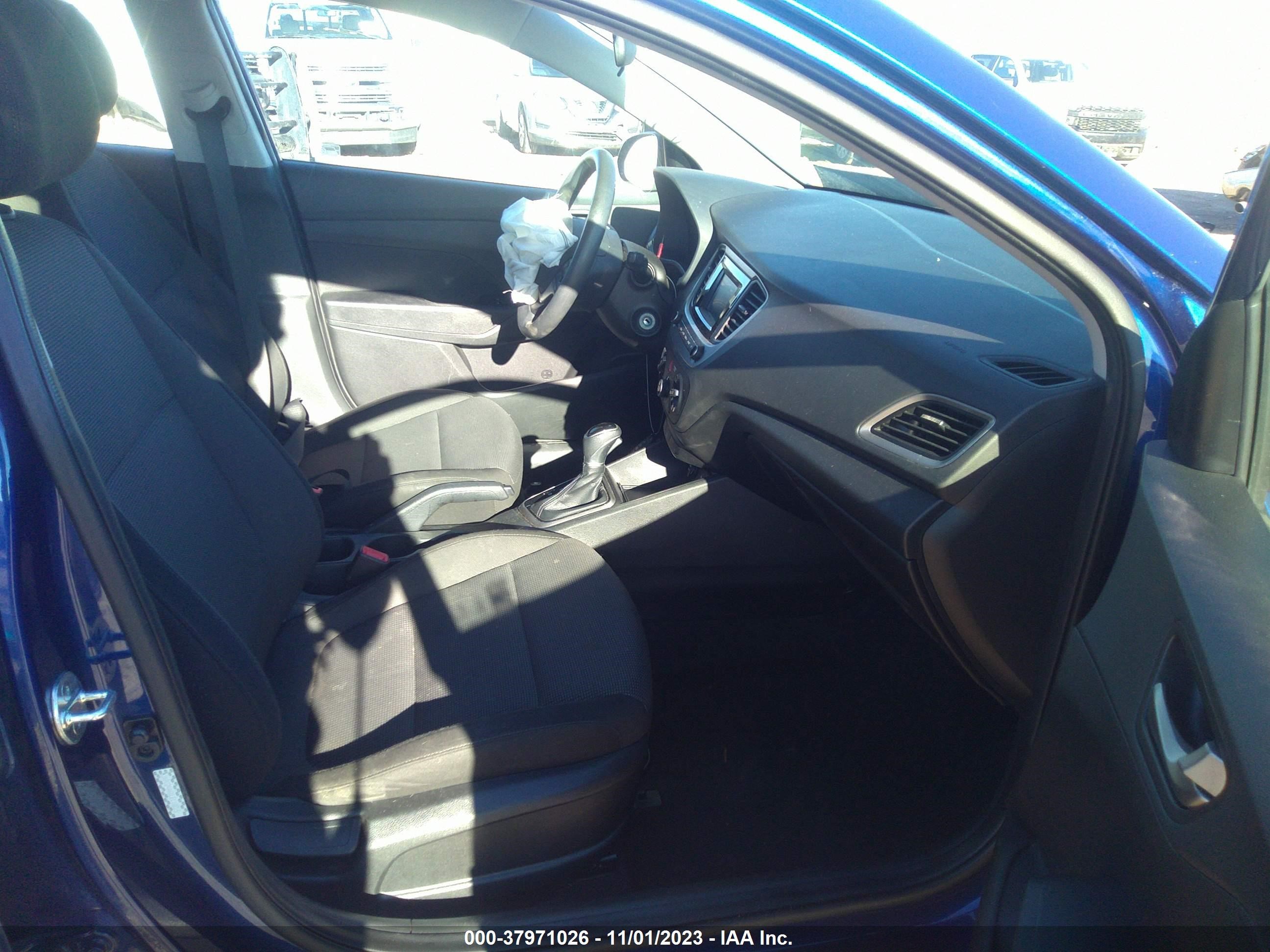 Photo 4 VIN: 3KPC24A6XLE118215 - HYUNDAI ACCENT 