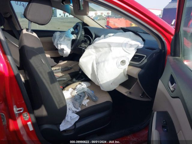 Photo 4 VIN: 3KPC24A6XNE154179 - HYUNDAI ACCENT 