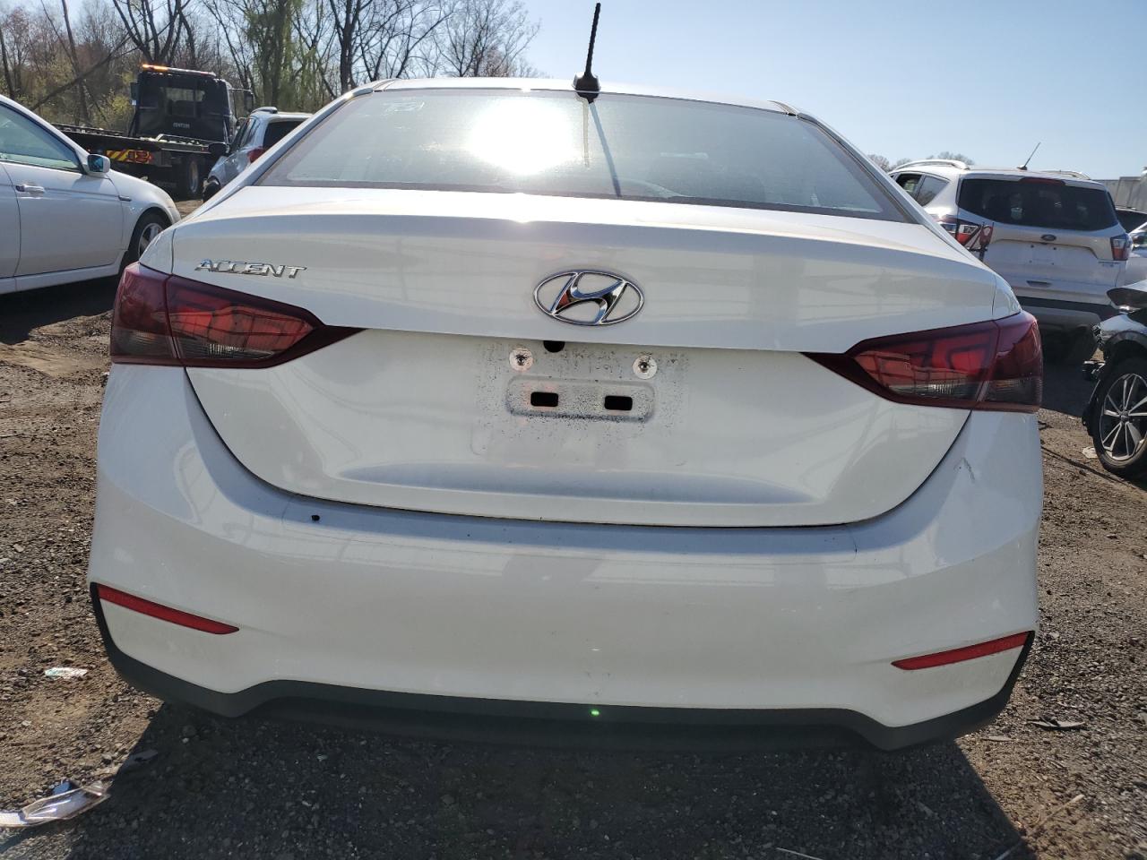 Photo 5 VIN: 3KPC24A6XNE160743 - HYUNDAI ACCENT 