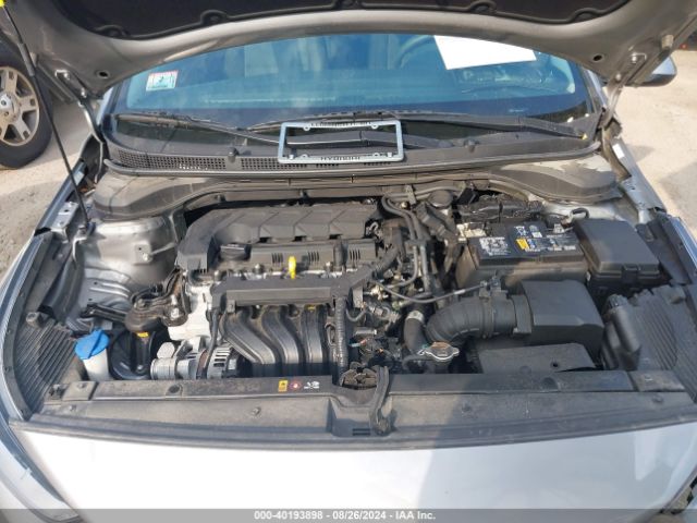 Photo 9 VIN: 3KPC24A6XNE160922 - HYUNDAI ACCENT 