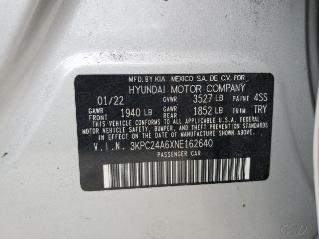 Photo 11 VIN: 3KPC24A6XNE162640 - HYUNDAI ACCENT SE 