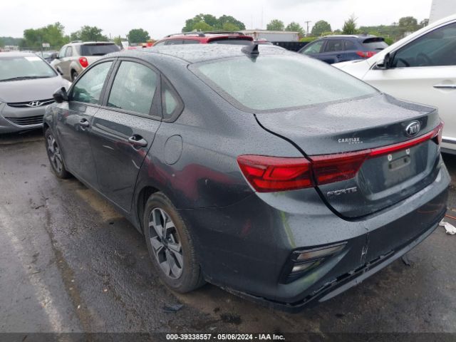 Photo 2 VIN: 3KPF24AD0KE103670 - KIA FORTE 