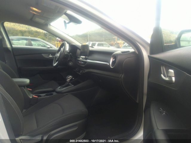 Photo 4 VIN: 3KPF24AD0KE106102 - KIA FORTE 