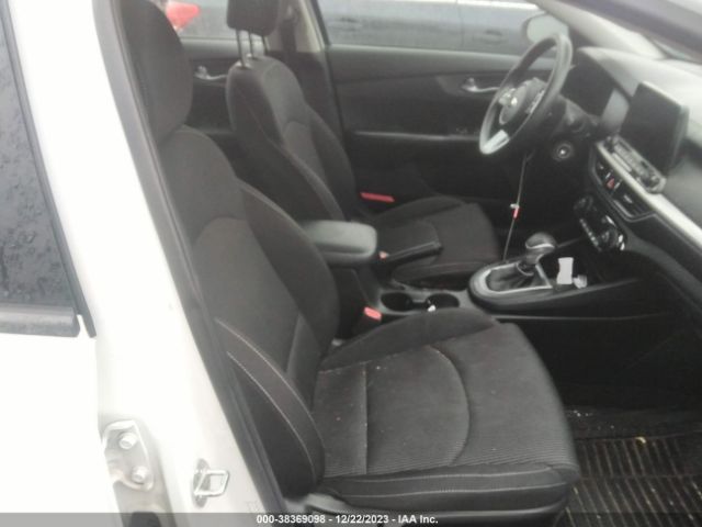 Photo 4 VIN: 3KPF24AD0KE114703 - KIA FORTE 