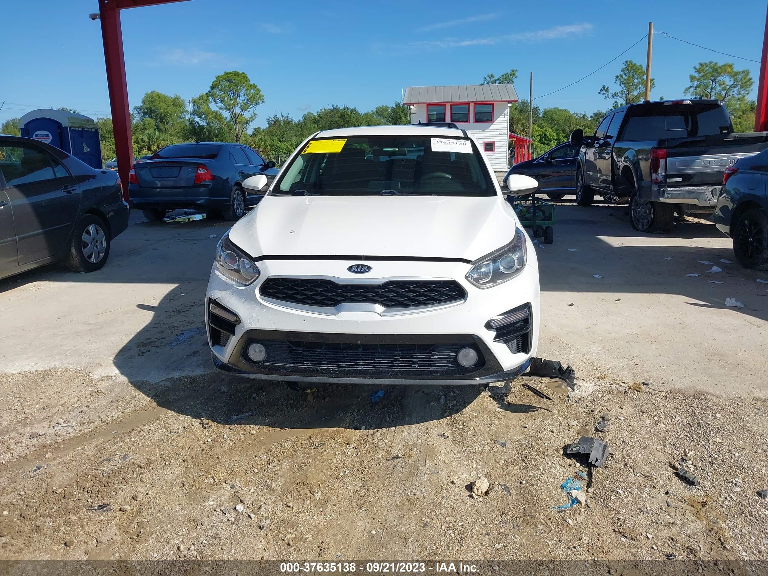 Photo 11 VIN: 3KPF24AD0KE127872 - KIA FORTE 