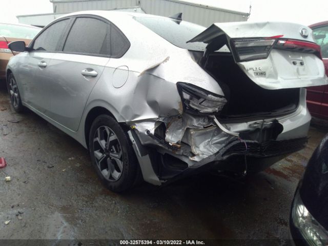 Photo 2 VIN: 3KPF24AD0KE129377 - KIA FORTE 