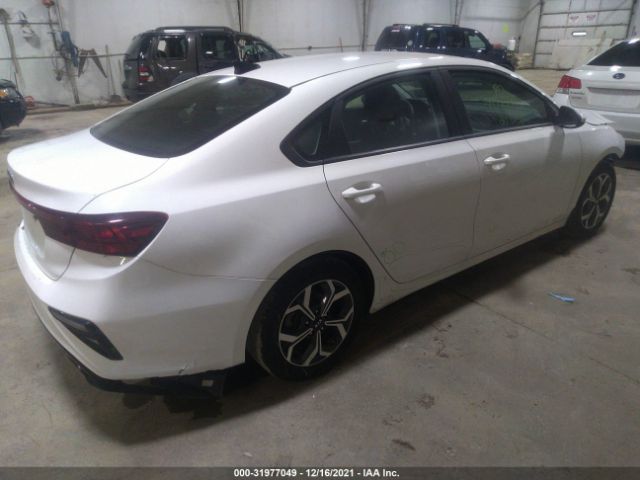 Photo 3 VIN: 3KPF24AD0ME268797 - KIA FORTE 