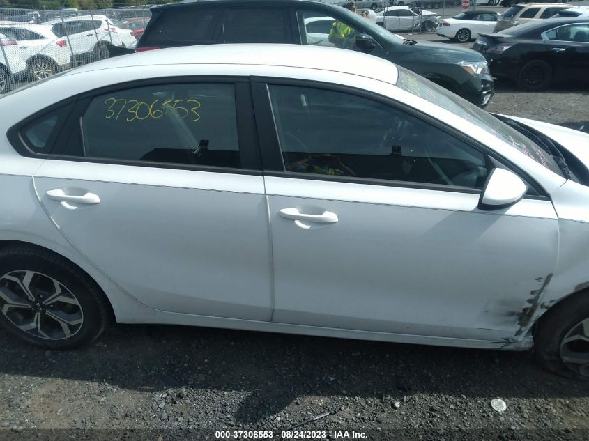 Photo 12 VIN: 3KPF24AD0ME302608 - KIA FORTE 