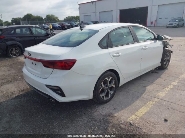 Photo 3 VIN: 3KPF24AD0ME307341 - KIA FORTE 