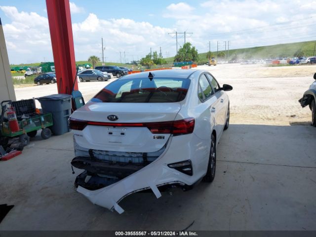 Photo 3 VIN: 3KPF24AD0ME320249 - KIA FORTE 